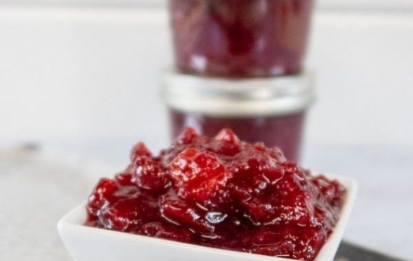 Cranberry Apple Sauce Recipe - Three Little Goats